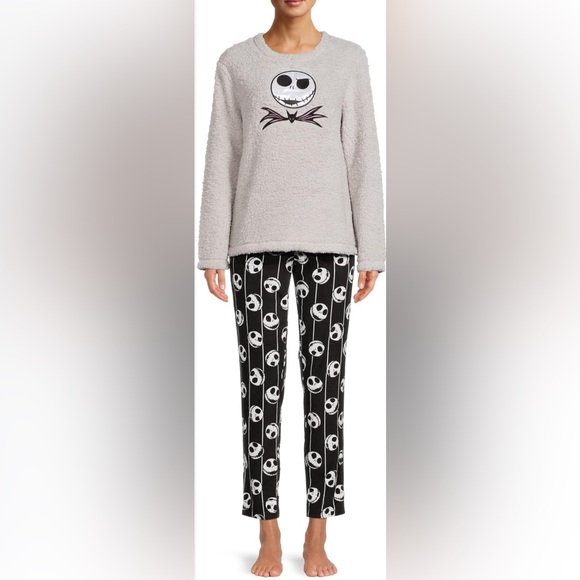 3 piece Disney’s, Nightmare Before Christmas pajamas. 1 top, 2 pair of bottoms. - Picture 16 of 16